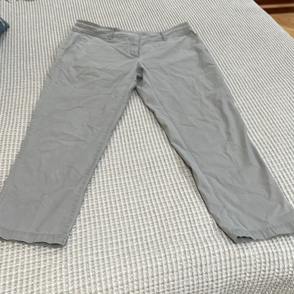 Eileen Fisher Gray Chinos Classic Lightweight Design cotton with stretch